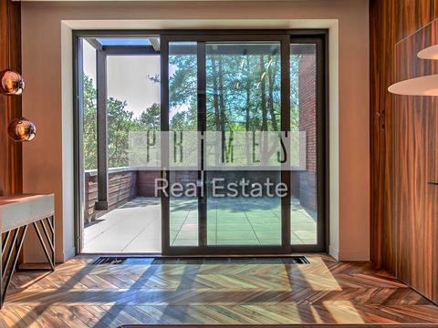 будинок за адресою Набережна вул.