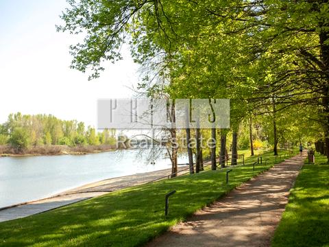 будинок за адресою Набережна вул.