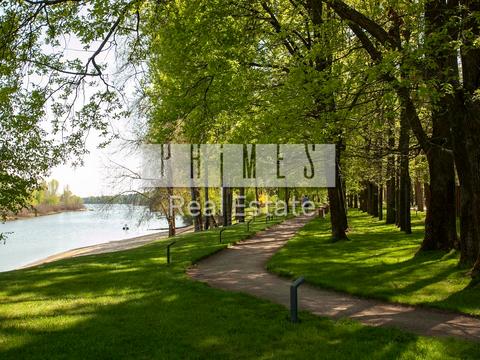 будинок за адресою Набережна вул.