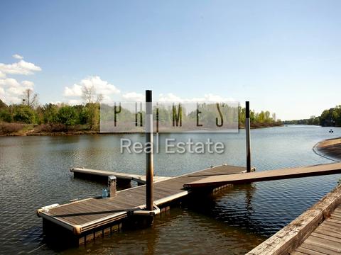 будинок за адресою Набережна вул.