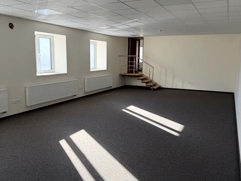 комерційна за адресою Львів, Героїв УПА вул., 73