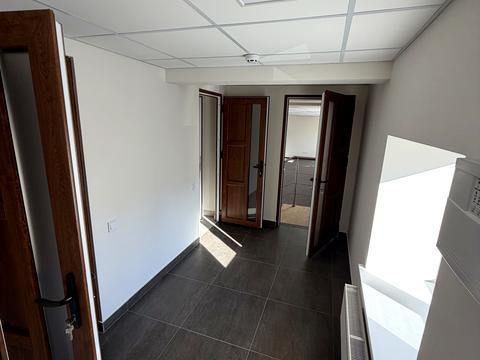 комерційна за адресою Львів, Героїв УПА вул., 73