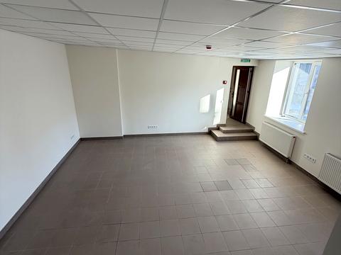 комерційна за адресою Львів, Героїв УПА вул., 73