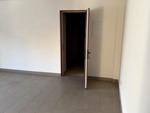 комерційна за адресою Львів, Героїв УПА вул., 73