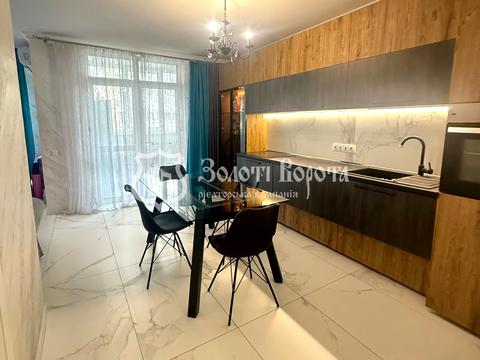 квартира по адресу Александровская ул., 1