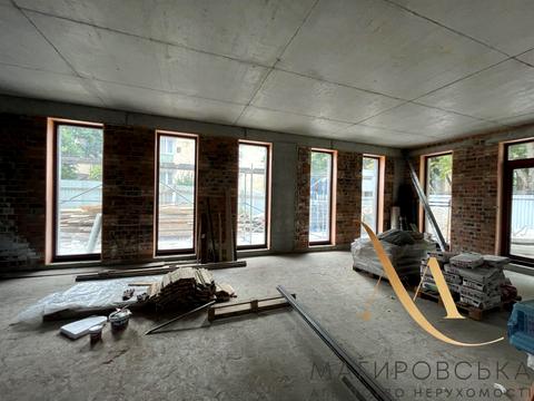 комерційна за адресою Львів, Окружна вул., 43