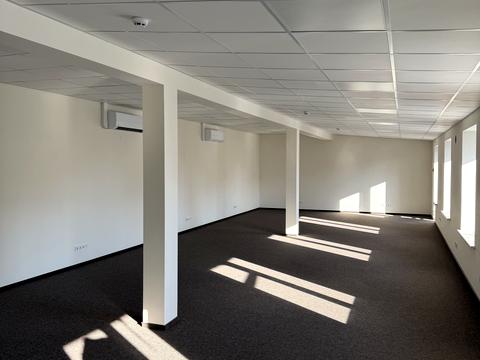 комерційна за адресою Львів, Героїв УПА вул., 73