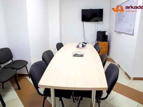 комерційна за адресою Незалежності вул., 34