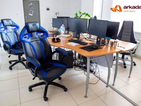 комерційна за адресою Незалежності вул., 34