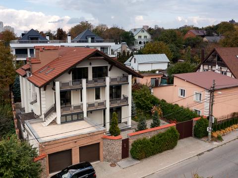 дом по адресу Добрий Шлях ул.