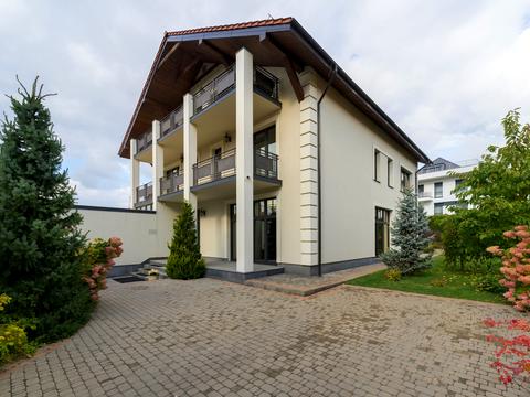 будинок за адресою Добрий Шлях вул.