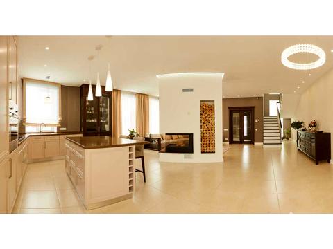 дом по адресу Смородиновая ул.