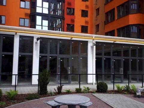 комерційна за адресою М . Малиновськогго