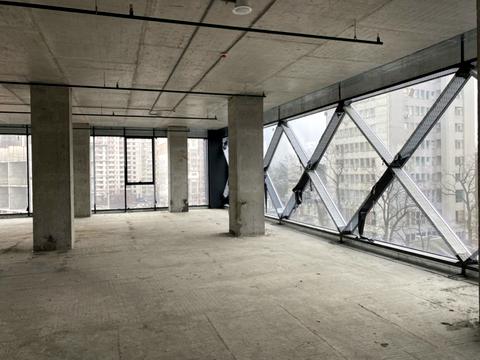 комерційна за адресою Василя Стуса вул., 35-А