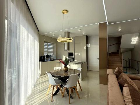 будинок за адресою Грушевського