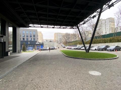 комерційна за адресою Василя Стуса вул., 35-А