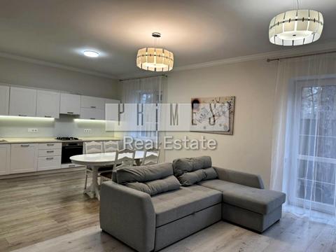 будинок за адресою Вишнева вул.