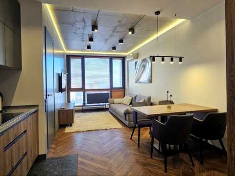 квартира за адресою Зарічна вул., 2