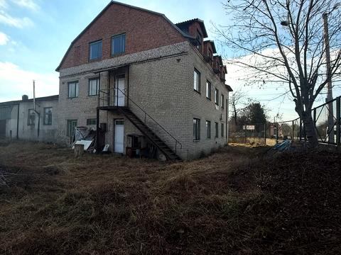 комерційна за адресою Павла Полуботка вул., 5В