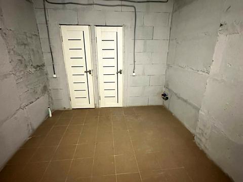 комерційна за адресою Мінеральна вул., 7-К