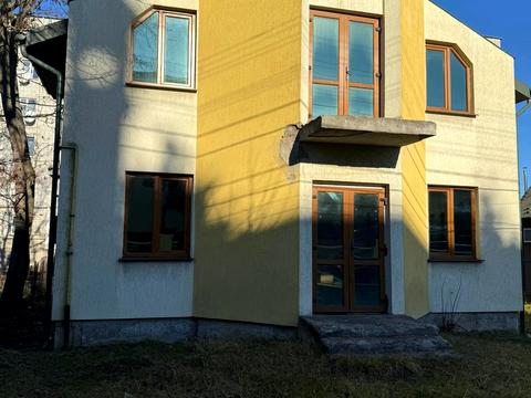 комерційна за адресою Адама Міцкевича вул., 17 в