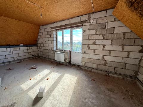 будинок за адресою Квітнева