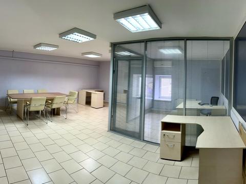 комерційна за адресою Київ, Лариси Руденко вул., 6а