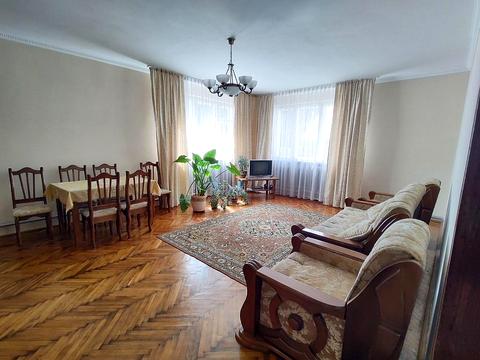 будинок за адресою Центральна вул.