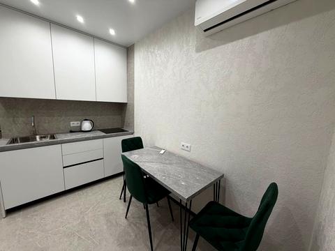 квартира за адресою Мольєра вул., 77