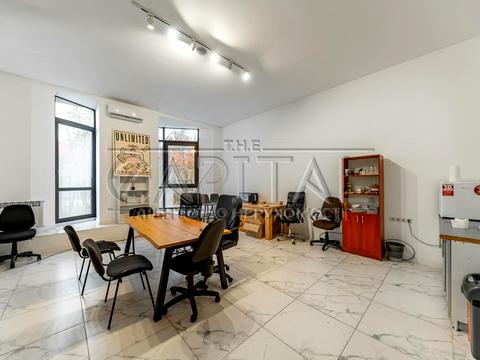 коммерческая по адресу Болсунівська, 1