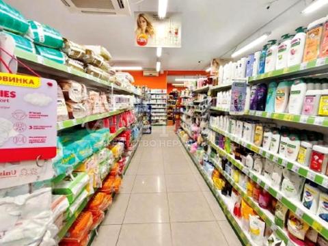 комерційна за адресою Каштанова вул., 7