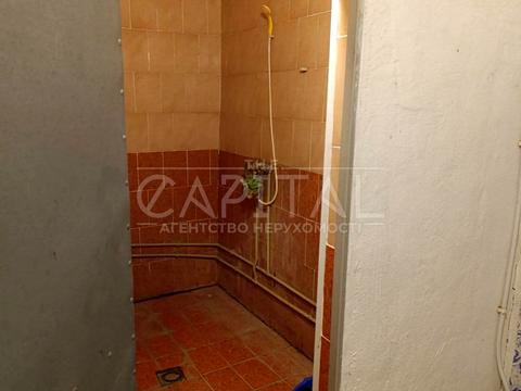 комерційна за адресою Миру вул., 1