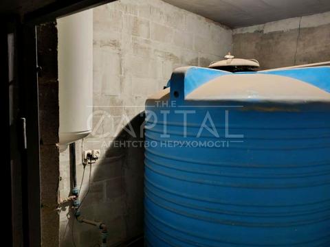 комерційна за адресою Миру вул., 1