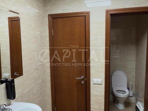 комерційна за адресою Лесі Українки бульв., 29