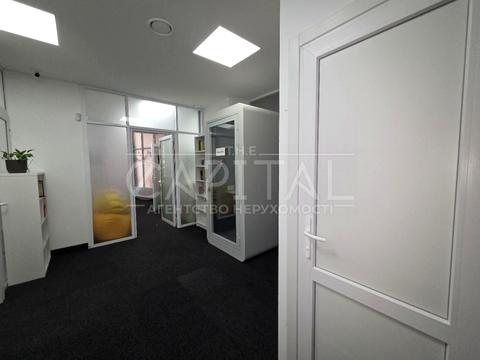 комерційна за адресою Басейна вул., 7