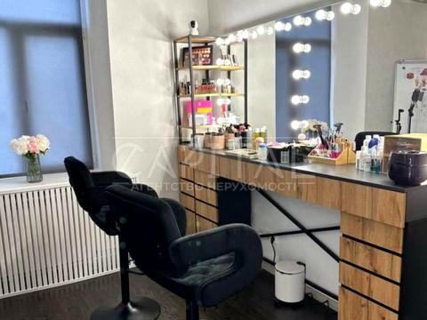 комерційна за адресою Київ, Велика Васильківська вул. (Червоноармійська), 2