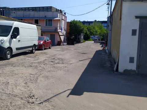 паркомісце за адресою Буйка професора, 5