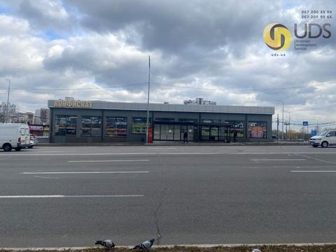 комерційна за адресою Ревуцького вул., 37А