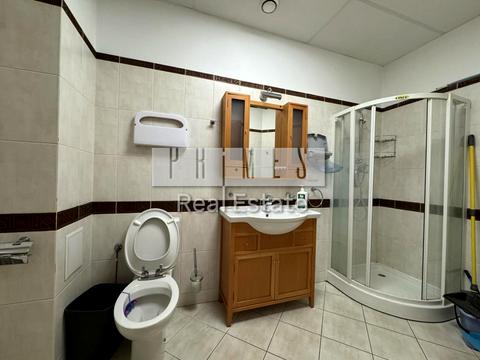 комерційна за адресою Велика Васильківська вул. (Червоноармійська), 72