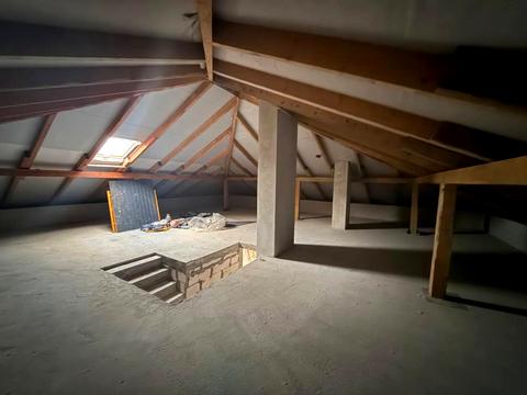 будинок за адресою с. Зимна Вода, Чупринки, 10