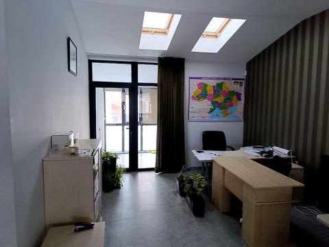 комерційна за адресою Старокозацька вул. (Комсомольська), 4