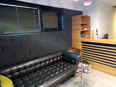 комерційна за адресою Старокозацька вул. (Комсомольська), 4