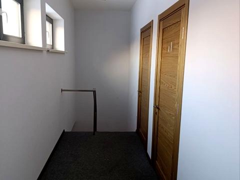 комерційна за адресою Старокозацька вул. (Комсомольська), 4