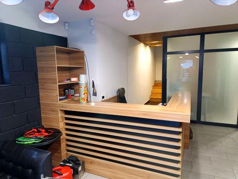 комерційна за адресою Старокозацька вул. (Комсомольська), 4