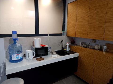 комерційна за адресою Старокозацька вул. (Комсомольська), 4