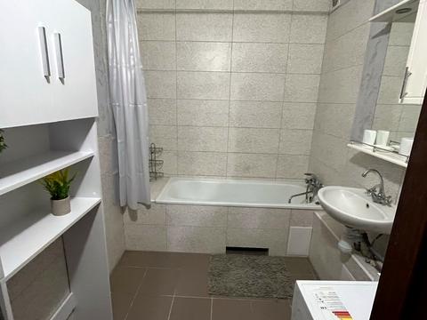 квартира за адресою Софії Русової вул., 3