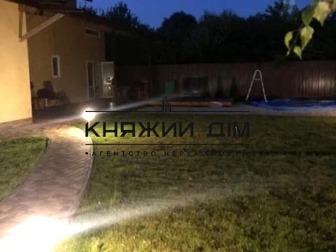 будинок за адресою Київ, Центральна вул., 1