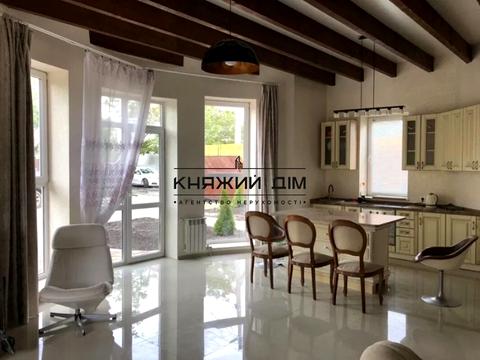 будинок за адресою Київ, Центральна вул., 1