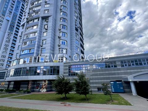 комерційна за адресою Миколи Ушакова вул., 1-Д