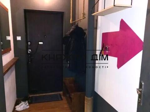 квартира за адресою Анни Ахматової вул., 43